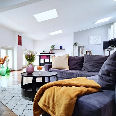 Grosses Modernes Loft Mit Tischkicker, Billiard Und Heimkino In Uni Und Klinik Naehe Maagdenburg Buitenkant foto