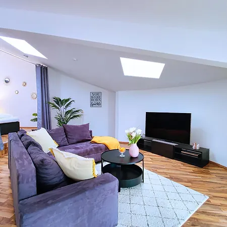 Grosses Modernes Loft Mit Tischkicker, Billiard Und Heimkino In Uni Und Klinik Naehe Maagdenburg Buitenkant foto