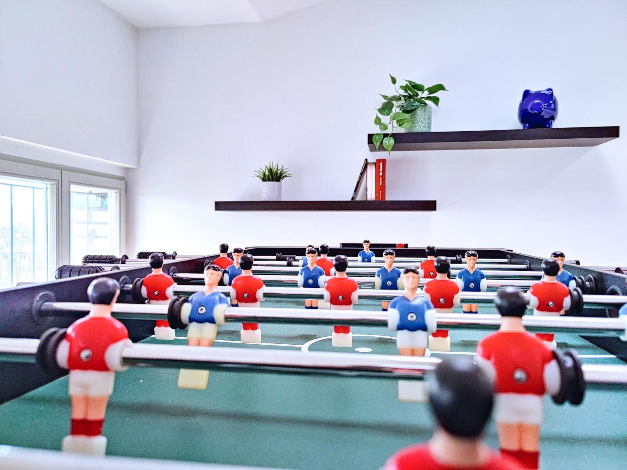 Grosses Modernes Loft Mit Tischkicker, Billiard Und Heimkino In Uni Und Klinik Naehe Apartment *